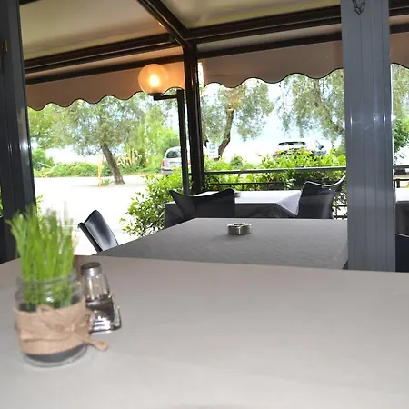 Smeraldo Otel Brenzone sul Garda