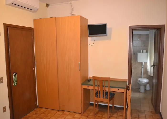 Smeraldo Hotell 3*
