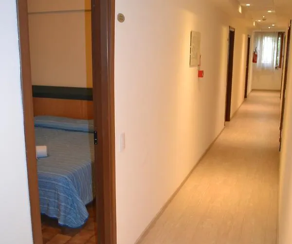 Smeraldo Hotell