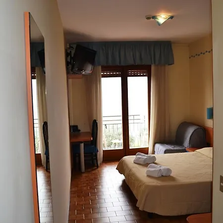 Smeraldo Hotel 3*