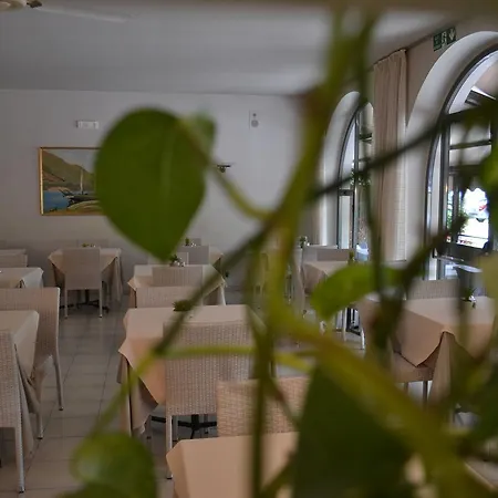 Smeraldo 3* Brenzone sul Garda